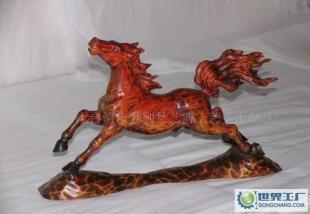 東北特色手工工藝品 仿古實(shí)木雕刻馬的藝術(shù)魅力與文化內(nèi)涵