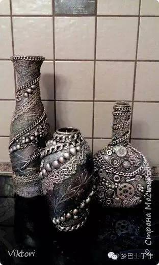 廢棄酒瓶巧手重生，變身華麗復(fù)古工藝品